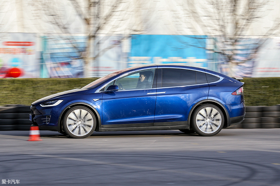 爱卡新能源评测：特斯拉Model X