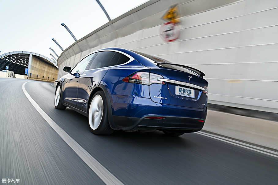 爱卡新能源评测：特斯拉Model X